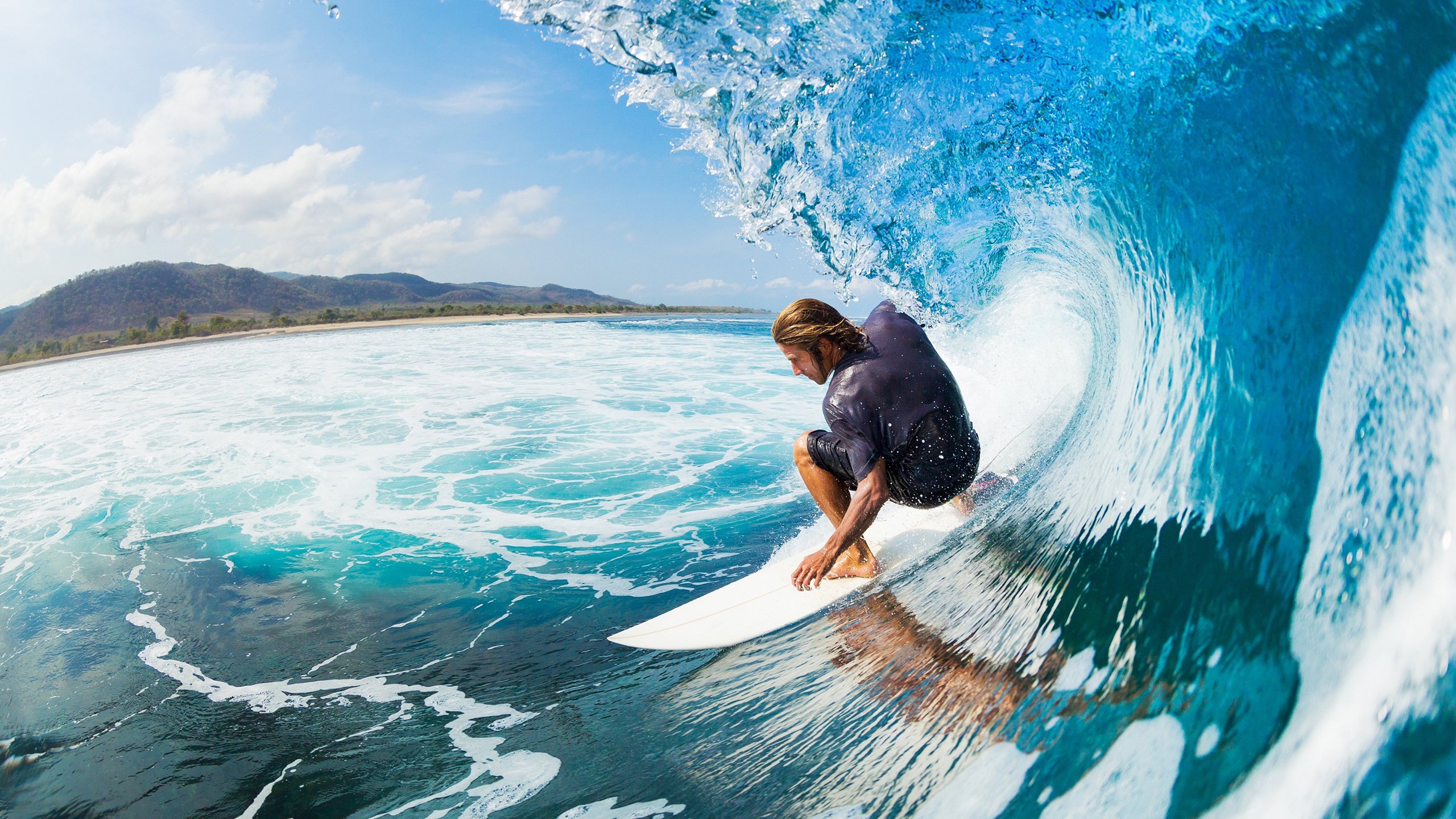 乐鱼体育-后腰球员断球能力是否决定比赛转折点分布，后腰接球摆脱集锦