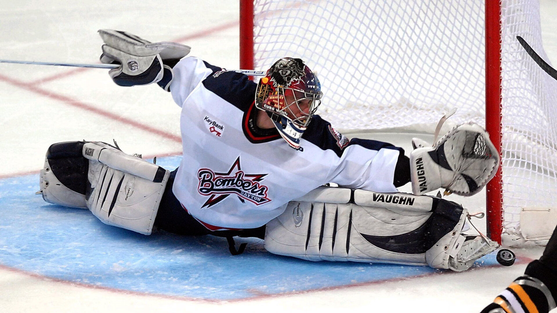 LEYU乐鱼体育官方网站-巴尔:他在全黑队中场的稳定发挥让球队的进攻和防守形成完美平衡